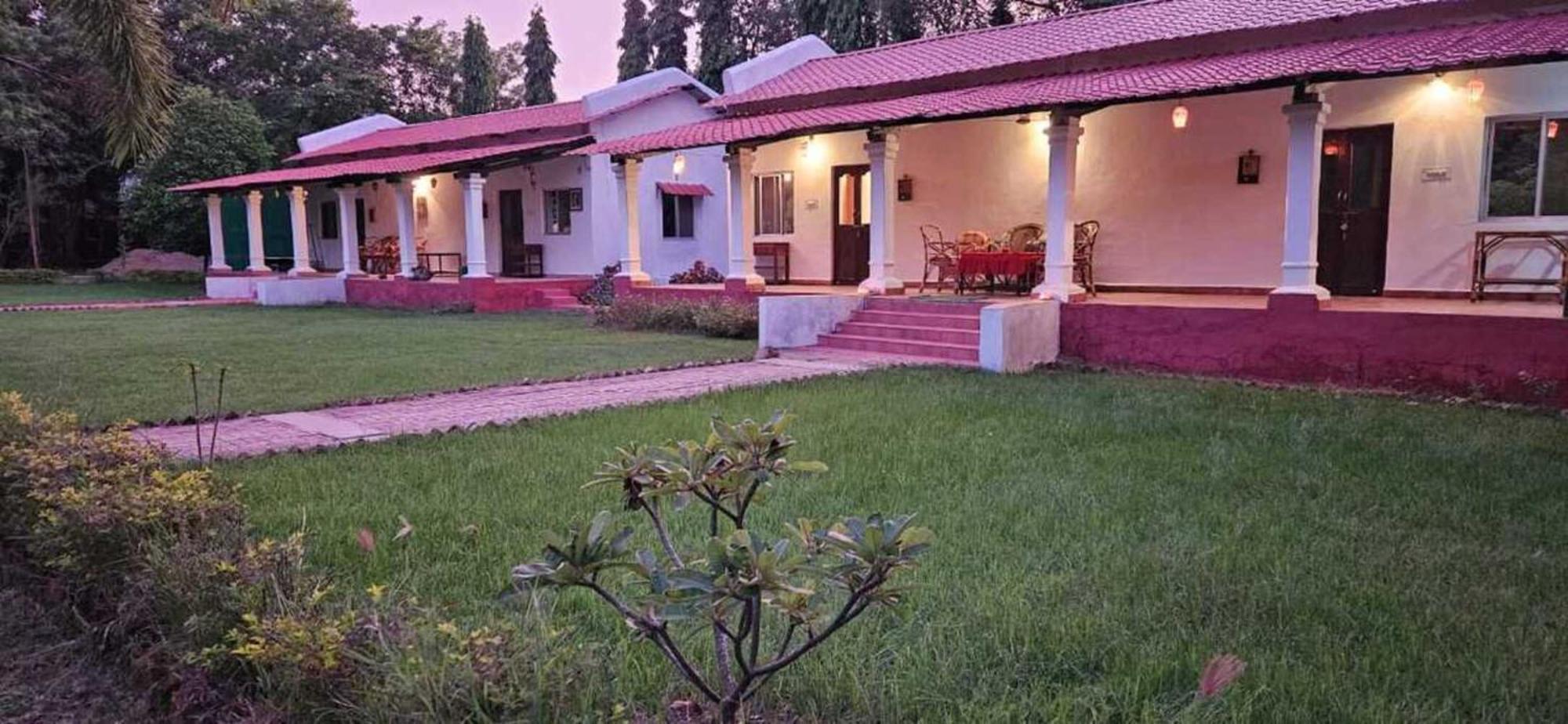 Kp Cottages Kanker Exterior photo